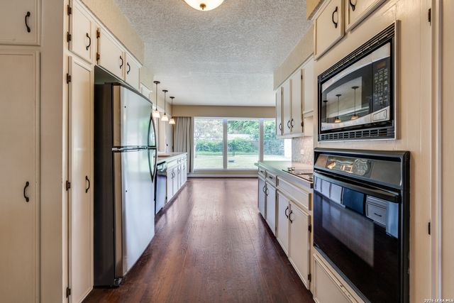 223 Beechwood, San Antonio, TX 78216