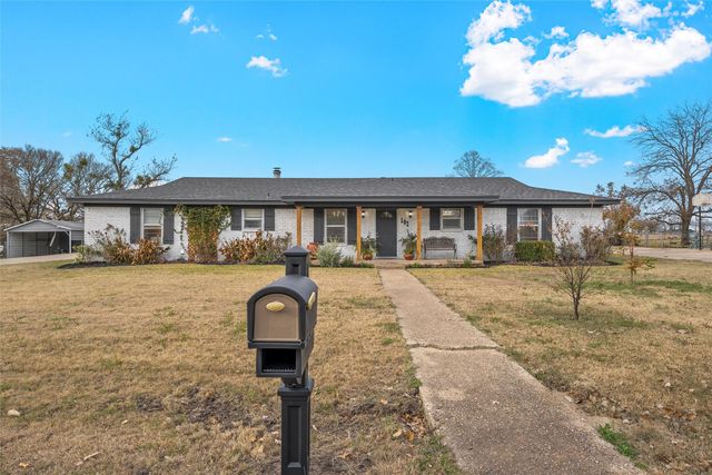 107 Woody Ray Drive, Elm Mott, TX 76640
