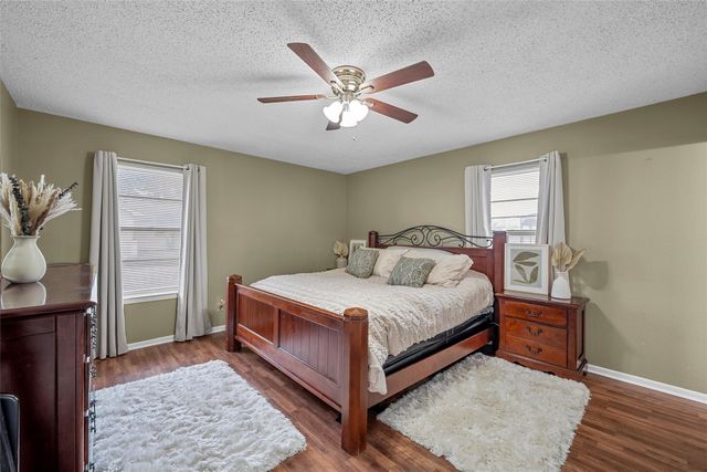 107 Woody Ray Drive, Elm Mott, TX 76640