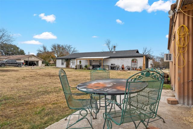 107 Woody Ray Drive, Elm Mott, TX 76640