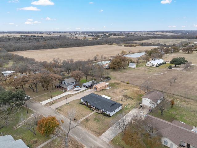 107 Woody Ray Drive, Elm Mott, TX 76640