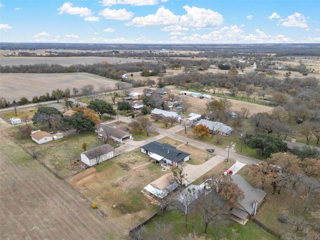 107 Woody Ray Drive, Elm Mott, TX 76640