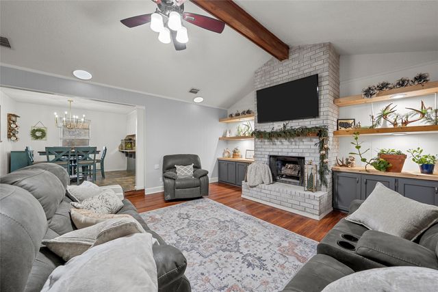 107 Woody Ray Drive, Elm Mott, TX 76640