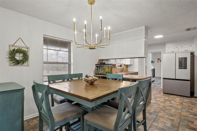 107 Woody Ray Drive, Elm Mott, TX 76640