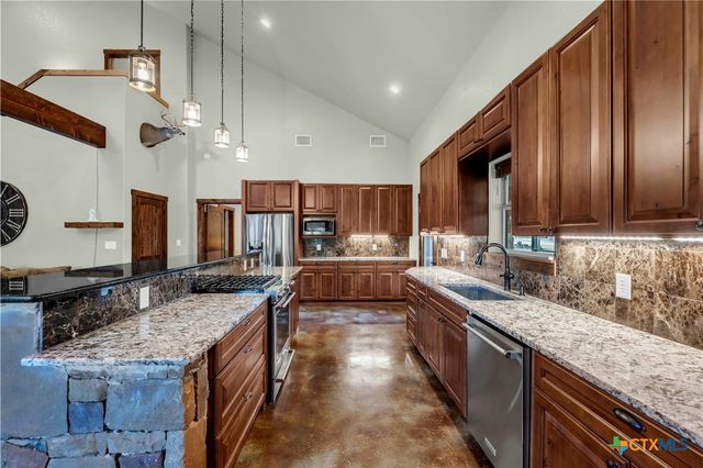 5971 County Road 208, Lampasas, TX 76550