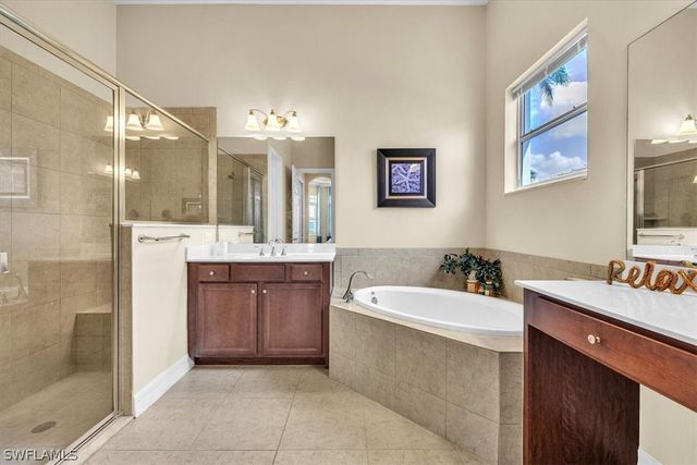 12617 Fairway Cove CT, Fort Myers, FL 33905