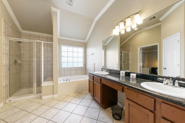 6222 Skyline Drive Drive 8, Houston, TX 77057