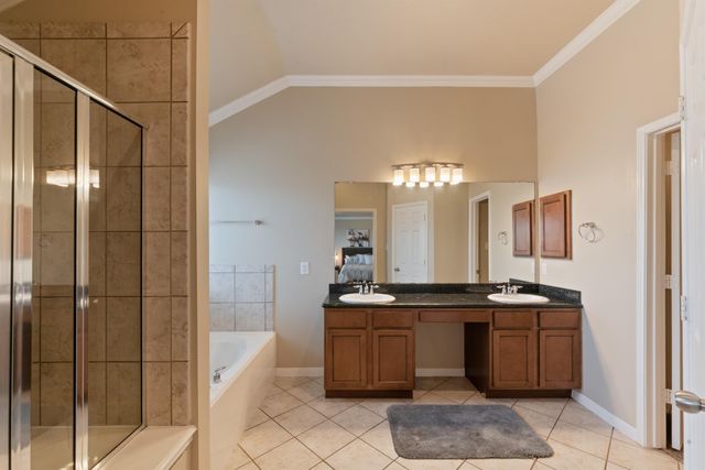 6222 Skyline Drive Drive 8, Houston, TX 77057