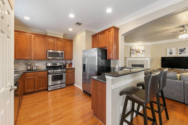 6222 Skyline Drive Drive 8, Houston, TX 77057