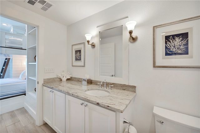 160 Social 2-203, Port Aransas, TX 78373