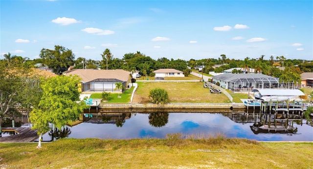 1215 SE 16th ST, Cape Coral, FL 33990