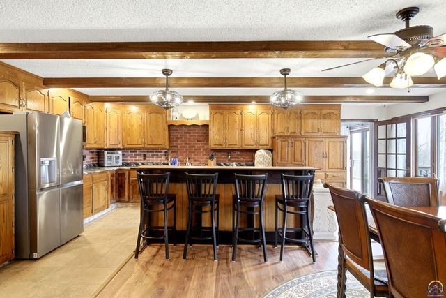 5425 SW Mission AVE, Topeka, KS 66610