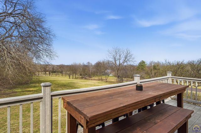 5425 SW Mission AVE, Topeka, KS 66610