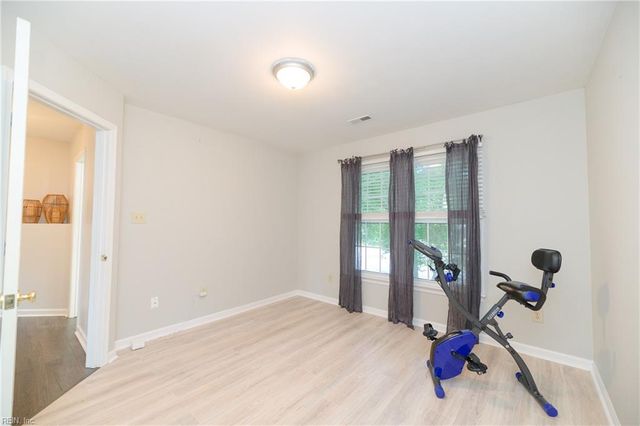 1805 Clearwater CT, Newport News, VA 23602