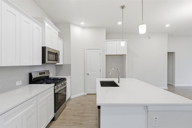 105 Boulder Ridge TRL, Liberty Hill, TX 78642