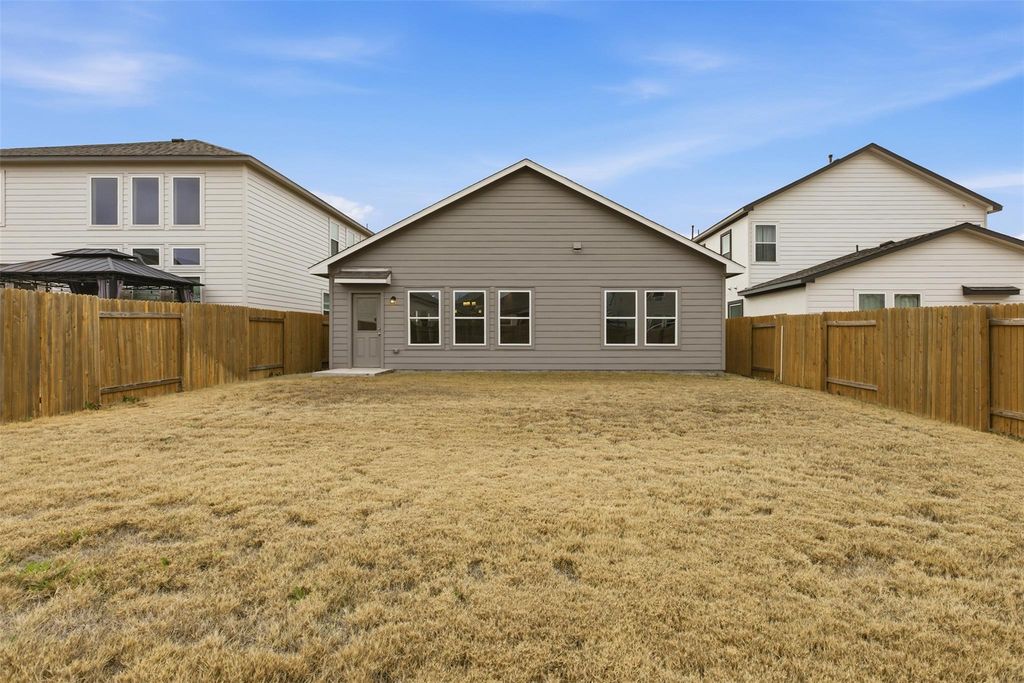 105 Boulder Ridge TRL, Liberty Hill, TX 78642