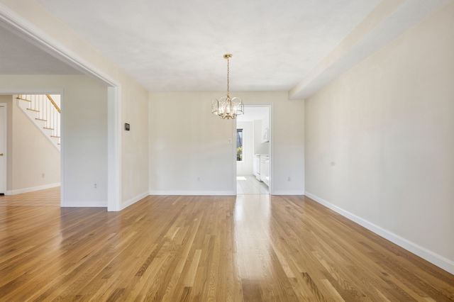 33 Mid Iron Dr 33, North Reading, MA 01864