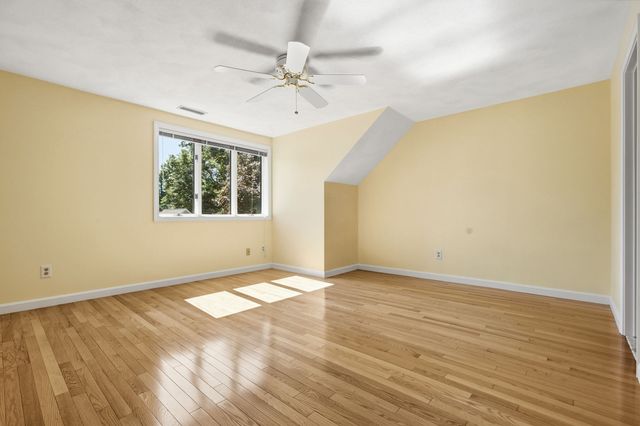 33 Mid Iron Dr 33, North Reading, MA 01864