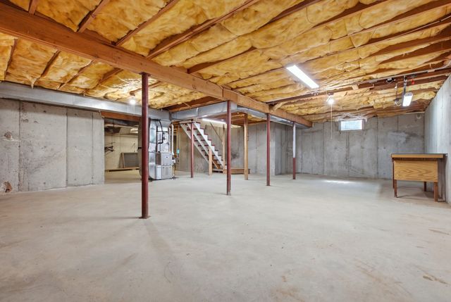33 Mid Iron Dr 33, North Reading, MA 01864