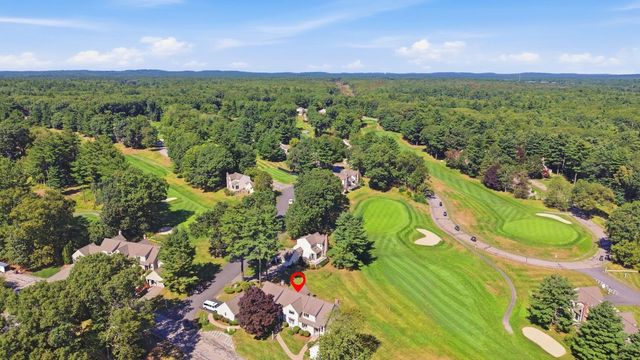 33 Mid Iron Dr 33, North Reading, MA 01864