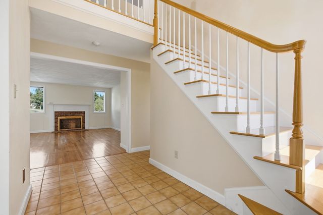 33 Mid Iron Dr 33, North Reading, MA 01864