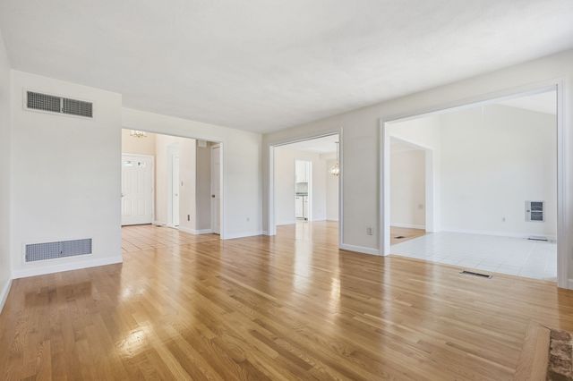 33 Mid Iron Dr 33, North Reading, MA 01864