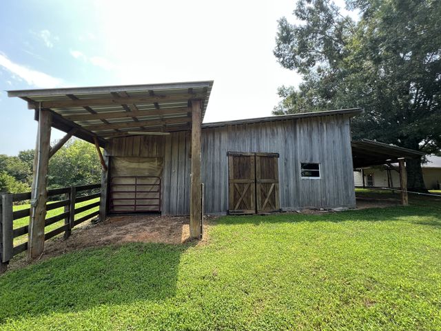222 Oaks Rd, Ethridge, TN 38456