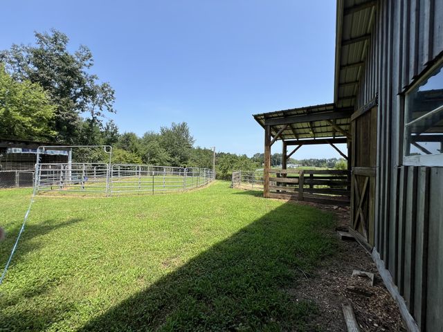 222 Oaks Rd, Ethridge, TN 38456