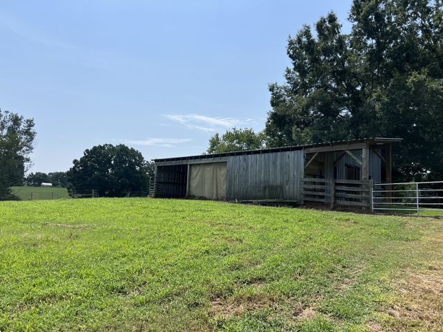 222 Oaks Rd, Ethridge, TN 38456