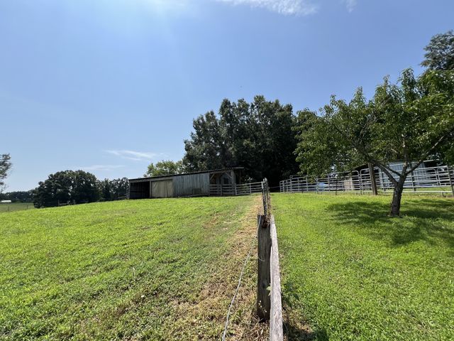 222 Oaks Rd, Ethridge, TN 38456