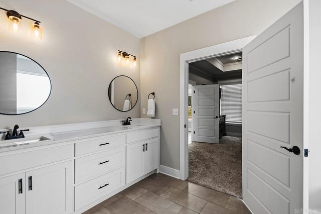 10664 Gunter Loop, Benton, AR 72019