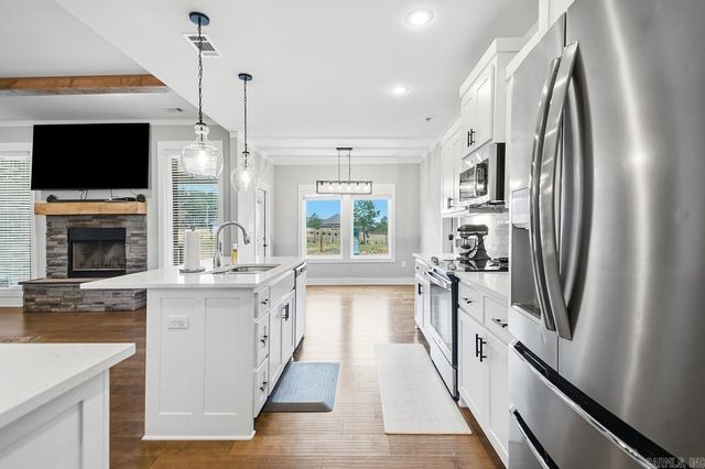 10664 Gunter Loop, Benton, AR 72019