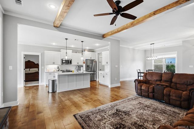 10664 Gunter Loop, Benton, AR 72019