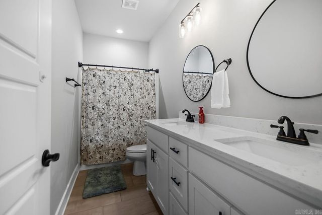 10664 Gunter Loop, Benton, AR 72019