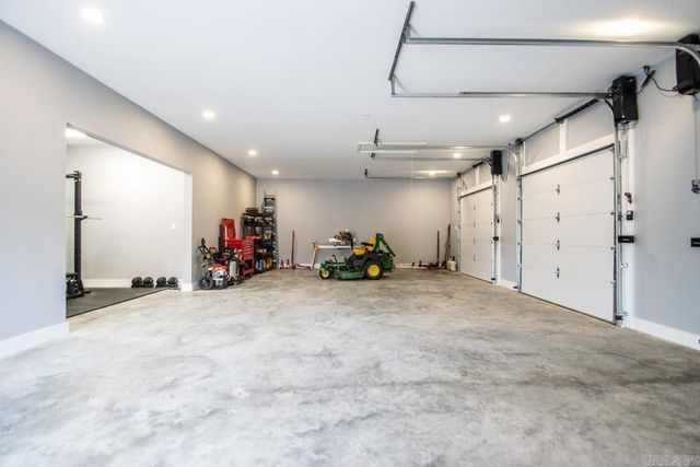 10664 Gunter Loop, Benton, AR 72019