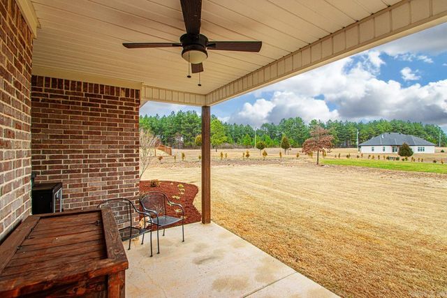 10664 Gunter Loop, Benton, AR 72019