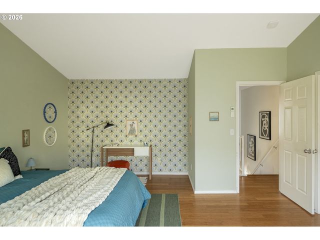 529 Ne RUSSELL St, Portland, OR 97212