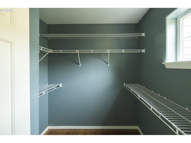 529 Ne RUSSELL St, Portland, OR 97212