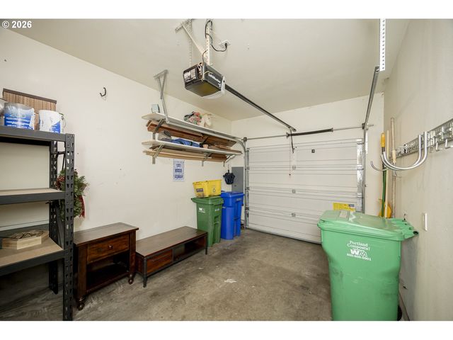 529 Ne RUSSELL St, Portland, OR 97212