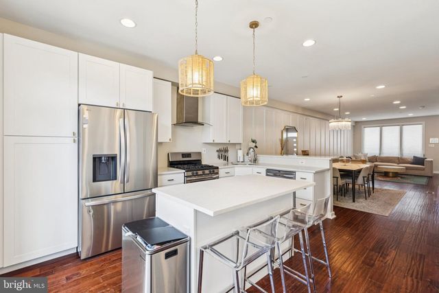 922 N MARSHALL ST, Philadelphia, PA 19123