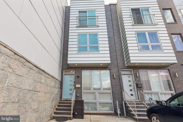 922 N MARSHALL ST, Philadelphia, PA 19123