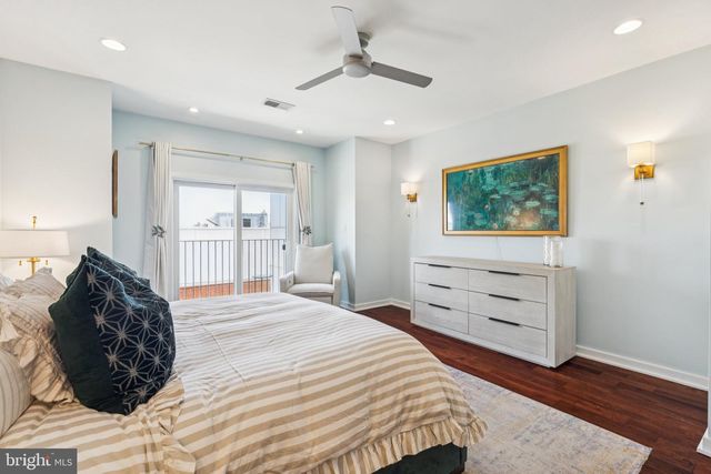 922 N MARSHALL ST, Philadelphia, PA 19123