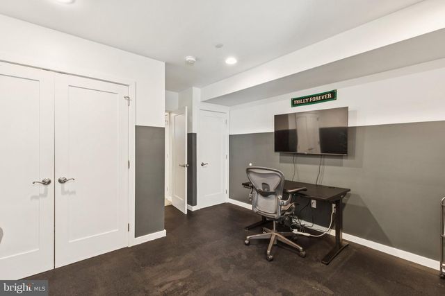 922 N MARSHALL ST, Philadelphia, PA 19123