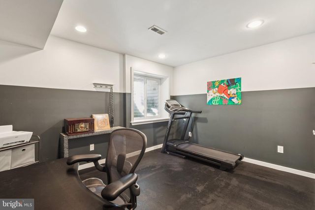 922 N MARSHALL ST, Philadelphia, PA 19123