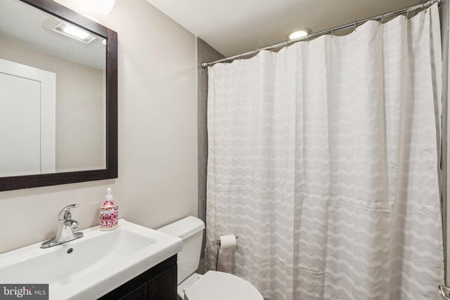 922 N MARSHALL ST, Philadelphia, PA 19123