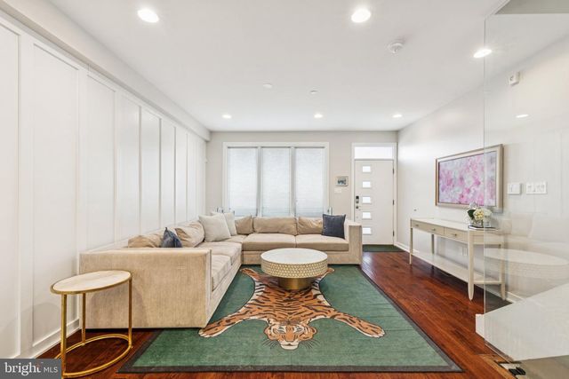 922 N MARSHALL ST, Philadelphia, PA 19123