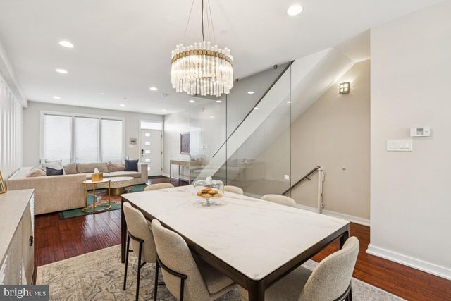 922 N MARSHALL ST, Philadelphia, PA 19123