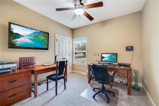 801 NE Lone Hill Drive, Lee's Summit, MO 64064