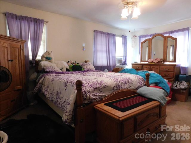 124 Jeff Street, Hendersonville, NC 28739