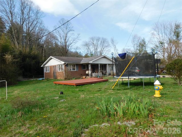 124 Jeff Street, Hendersonville, NC 28739